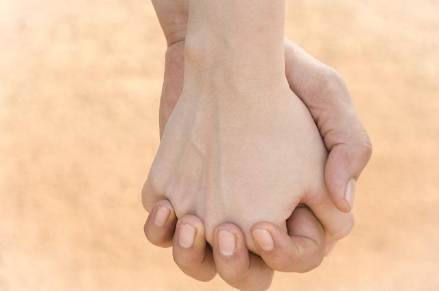 Cómo mantener y limpiar las fresas del torno de manicura para un uso prolongado