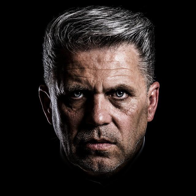 Consulte a su médico antes de comenzar a tomar Exelvit Esencial